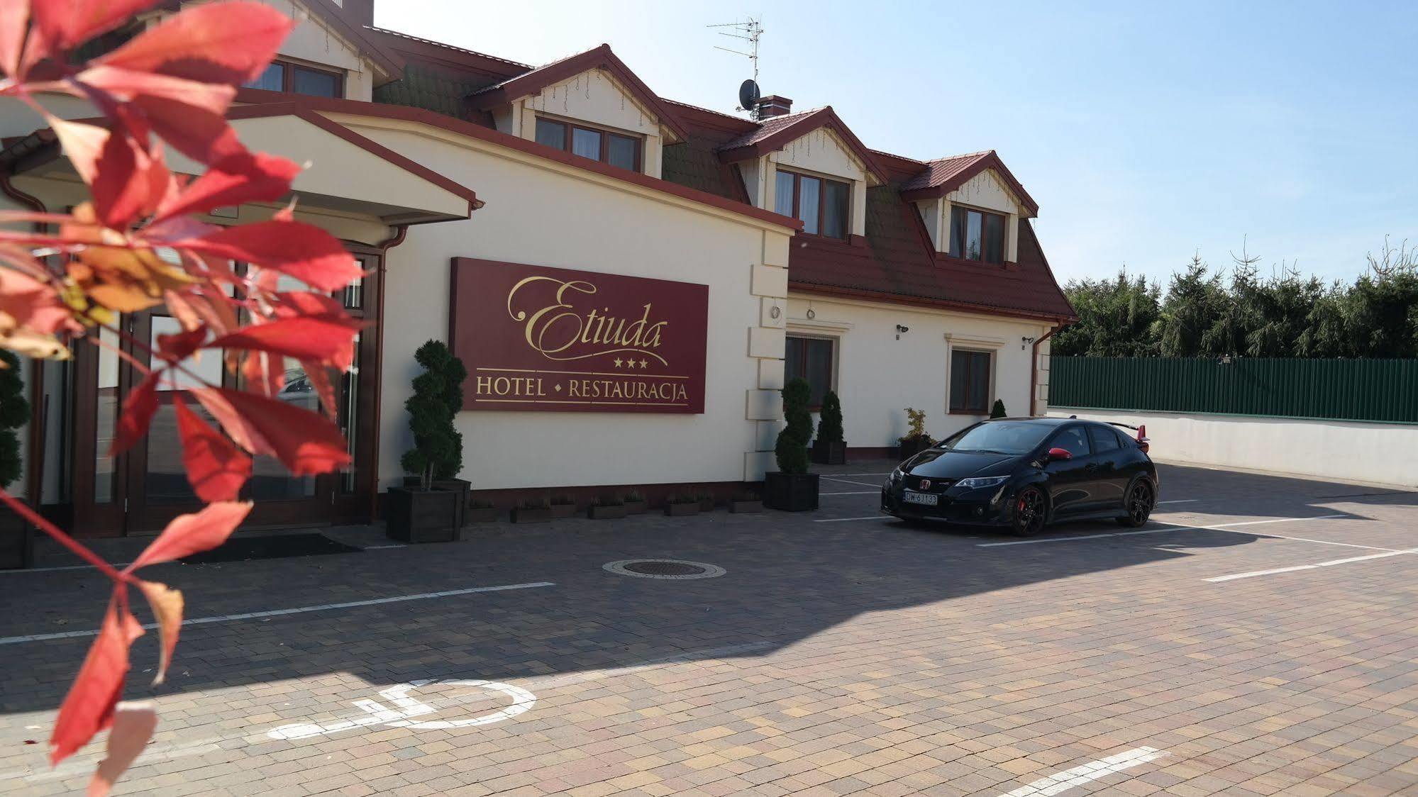 Hotel Etiuda Lublin Kültér fotó